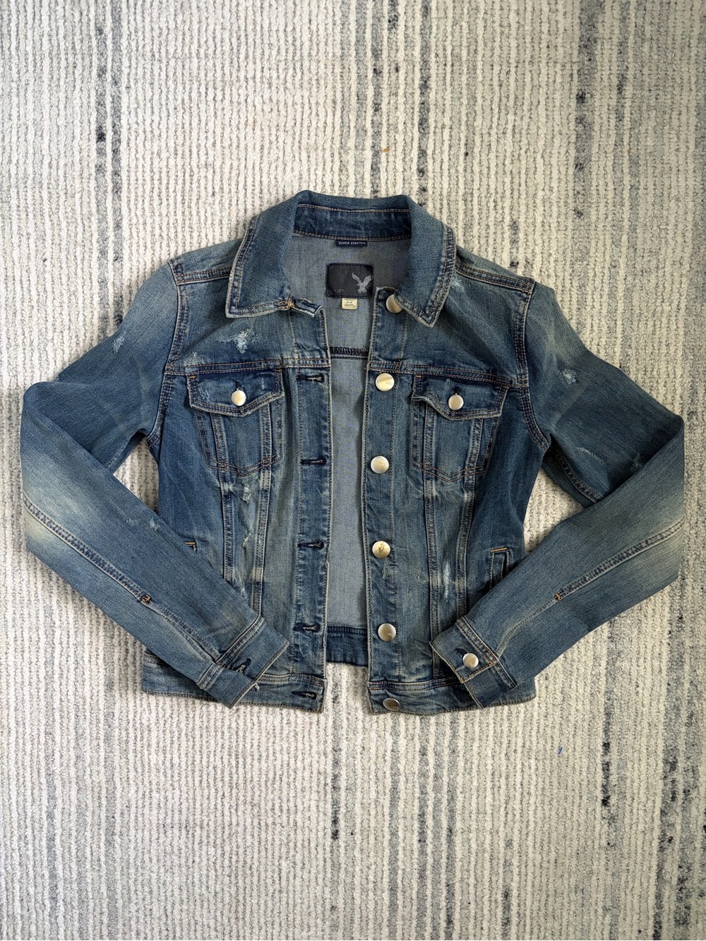Vintage American Eagle Women's Blue Denim Jacket Size M